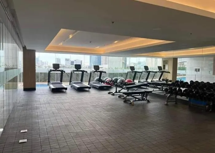 Aparthotel Near Greenbelt - View Entire In Makati Lush Residences