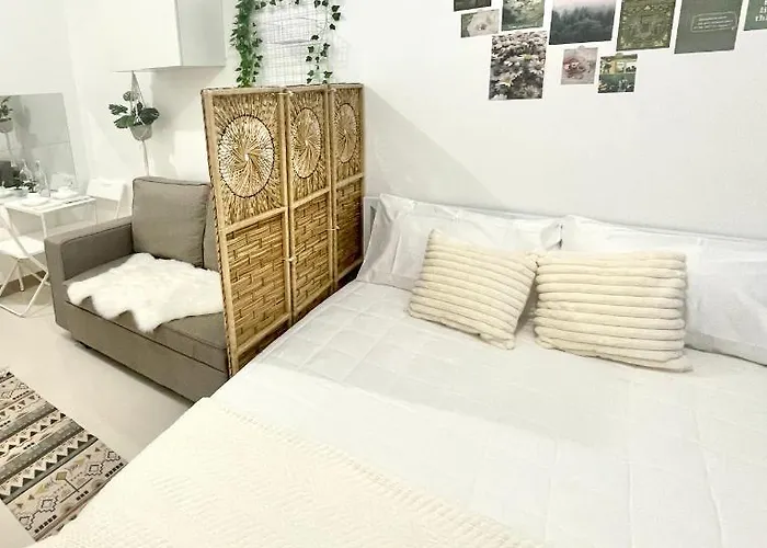 Near Greenbelt - View Entire In Makati Lush Residences