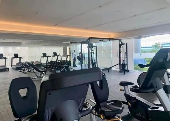 Aparthotel Near Greenbelt - View Entire In Makati Lush Residences Manila